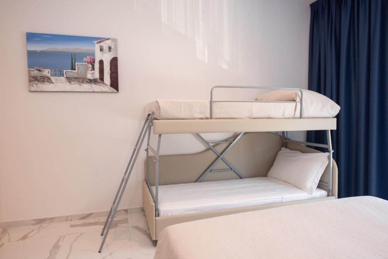 Hotel Marconi Express โบโลญญา ภายนอก รูปภาพ
